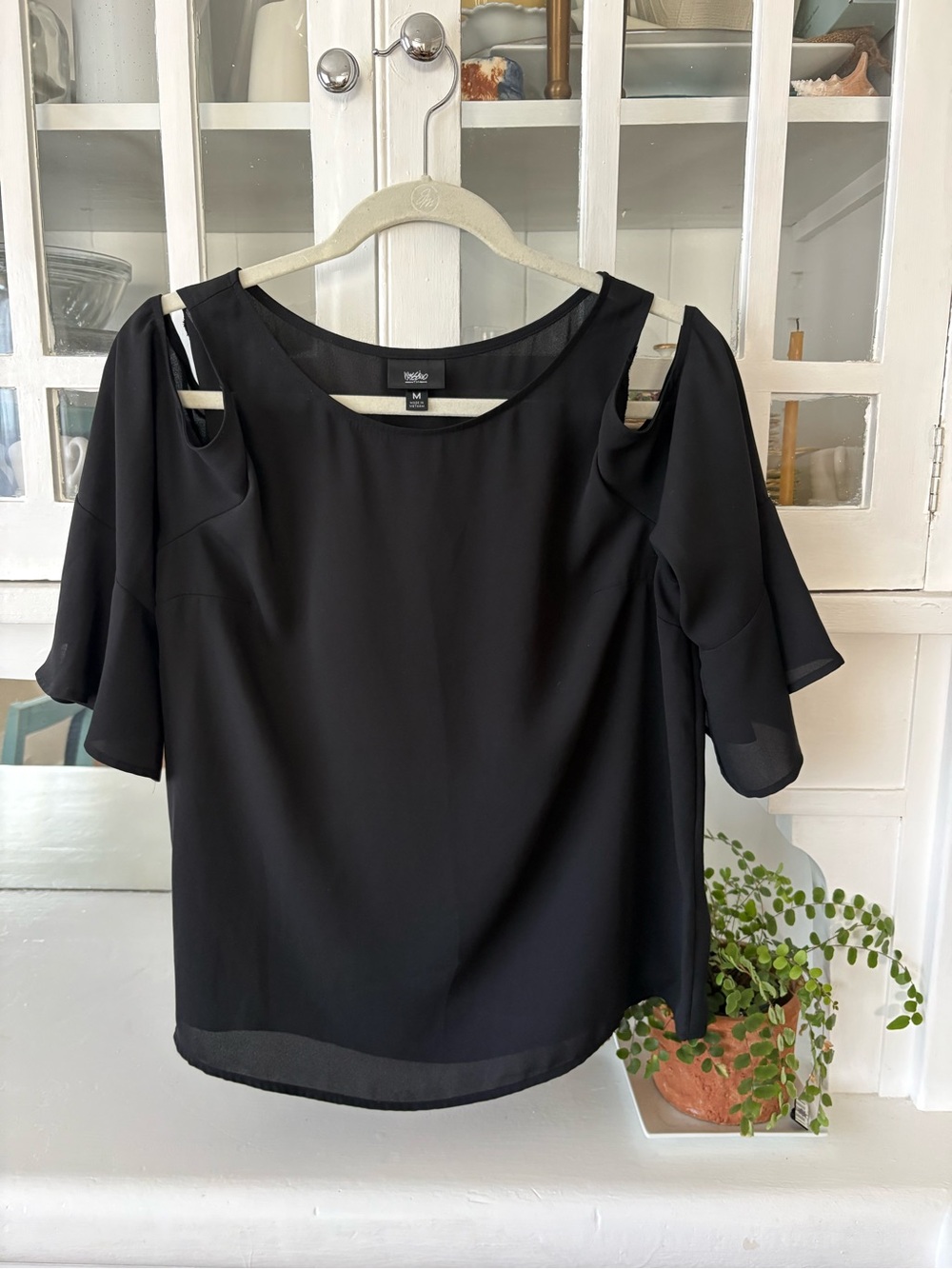 Mossimo Supply Co. Black Cold-Shoulder Flutter Sleeve Blouse